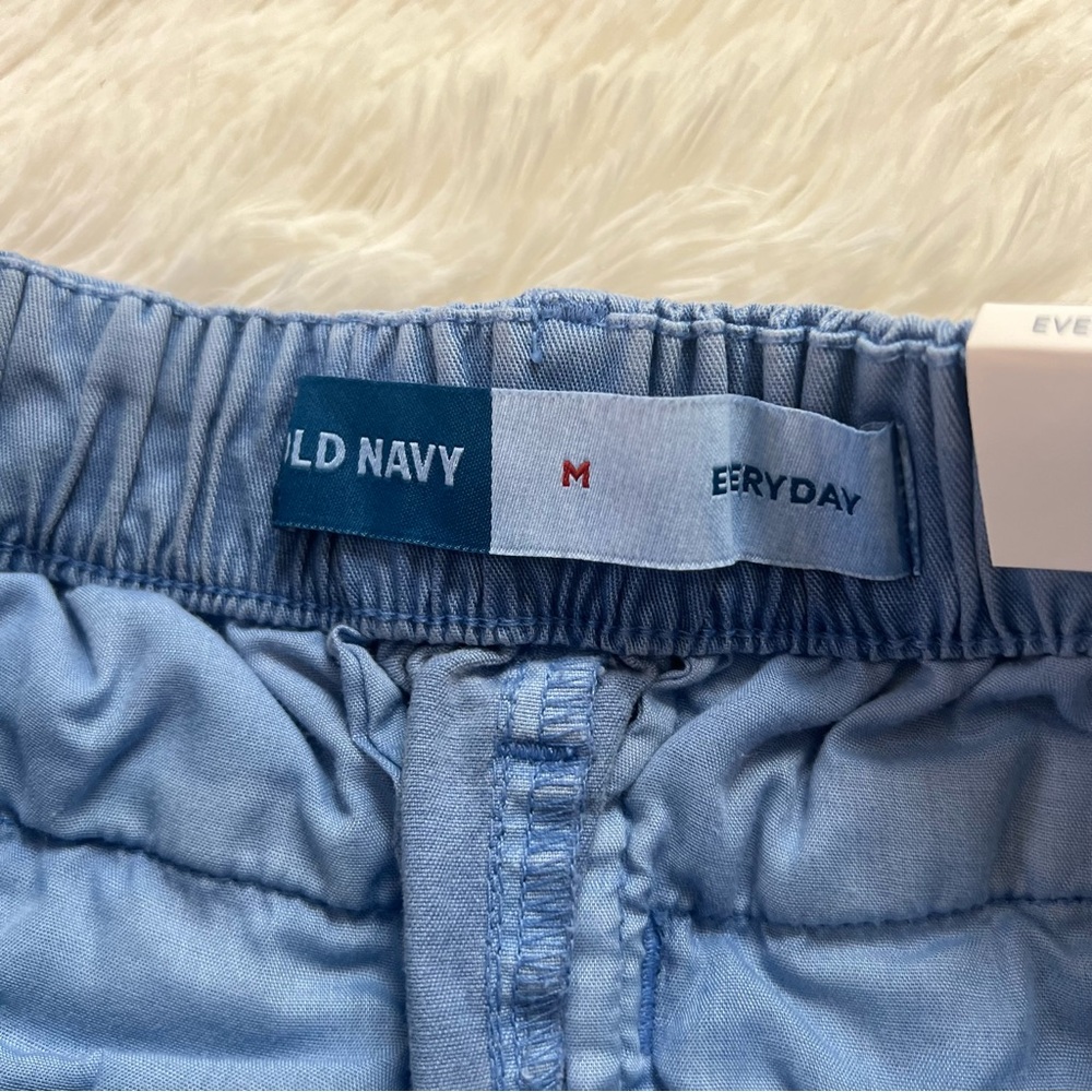 Old Navy Everyday Shorts Light Blue Mid-Rise 3.5" Inseam - Size M NWT - Picture 4 of 7